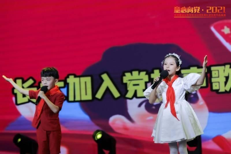 中哈(连云港)物流合作基地里的“马合江们”:“我相信‘一带一路’将改变世界”