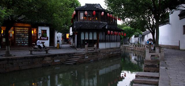 探索光物理学